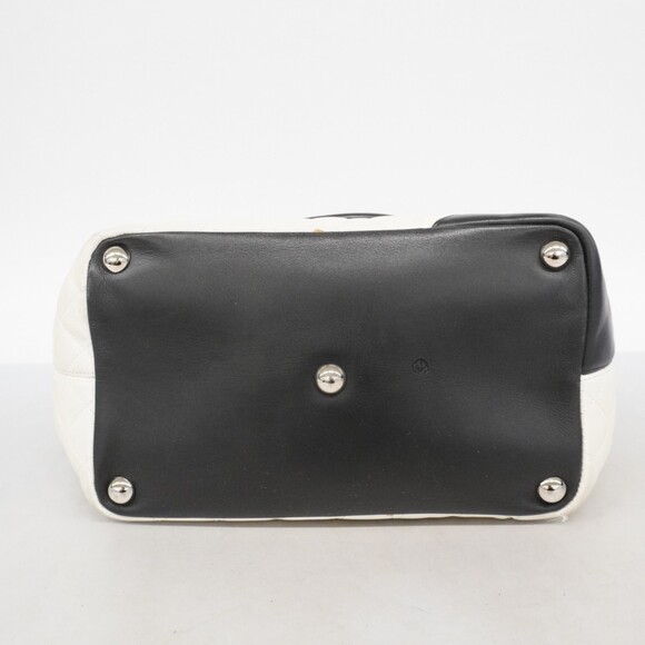 CHANEL Black Lambskin Leather Tote Bag - Picture 3 of 16